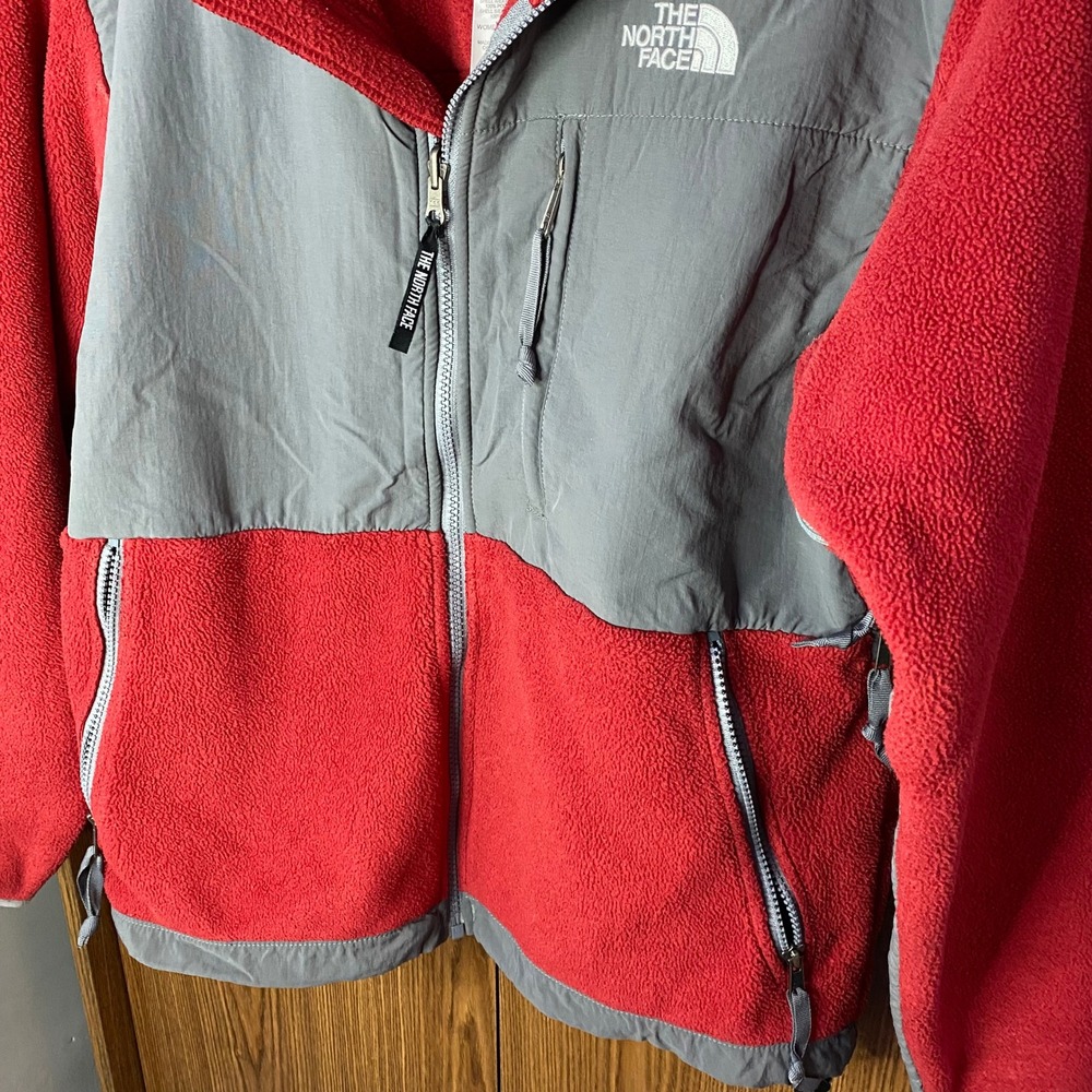 The North Face Denali Fleece Jacket Womens Medium Red Grey‎ Full Zip Mock Neck - Picture 3 of 7